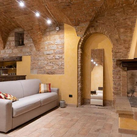 Another Brick In The Vault Spello Bagian luar foto