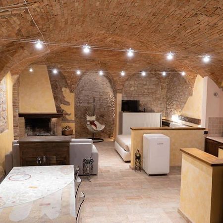 Another Brick In The Vault Spello Bagian luar foto